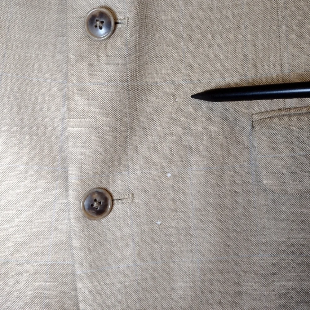 STAFFORD men's 3 button suit size (40)R. as it is.